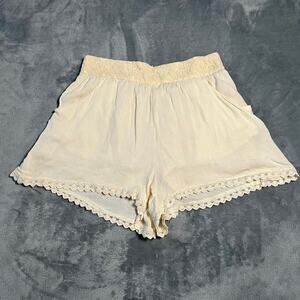 Women's High Rise Pull On Crochet Trim Shorts Sz XXS Boho Festival Coastal Beach